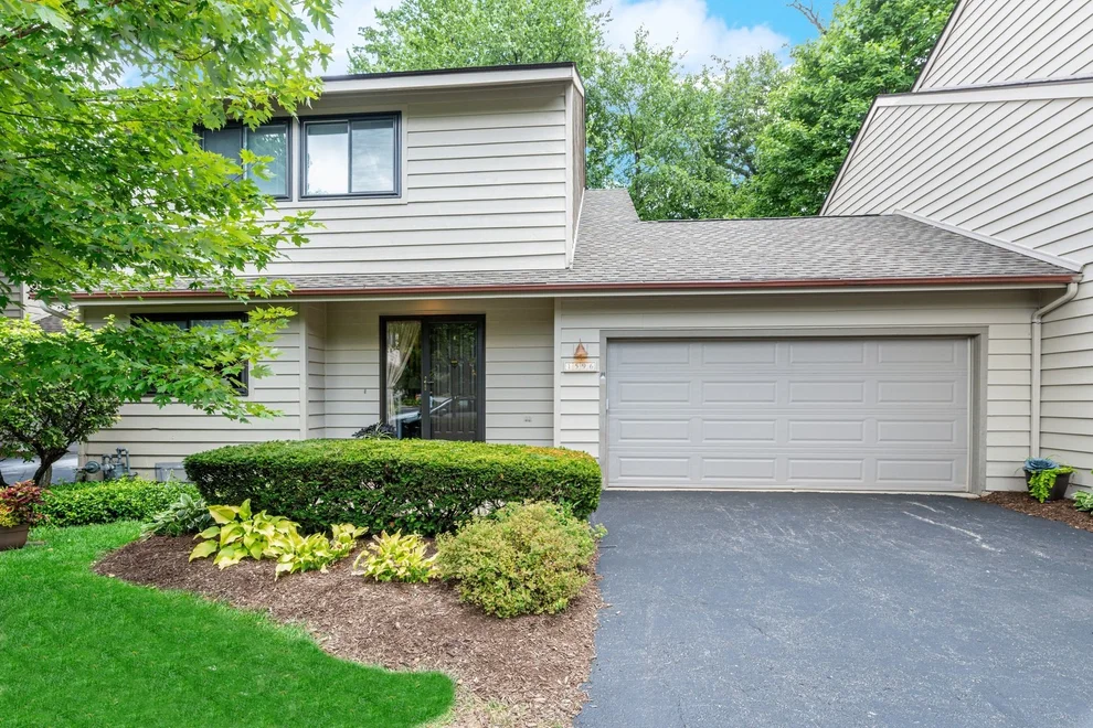 Unit for sale at 1596 Kirkwood Drive, Geneva, IL 60134