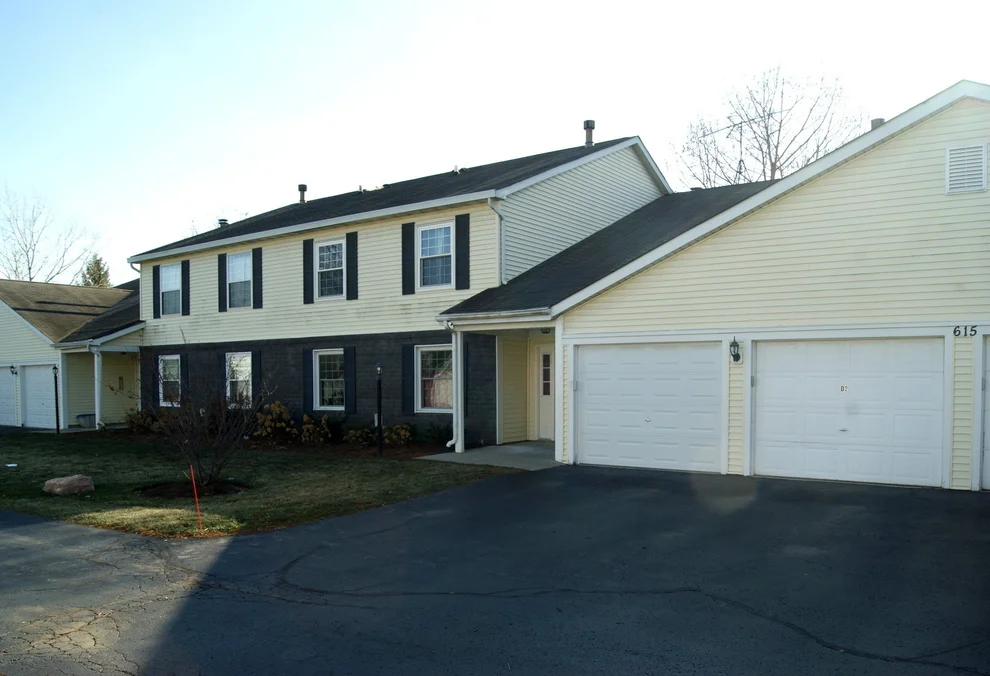 Unit for sale at 615 Mallard Court, Bartlett, IL 60103