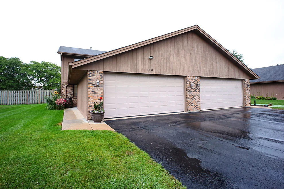 Unit for sale at 7327 Colosseum Drive, Rockford, IL 61107