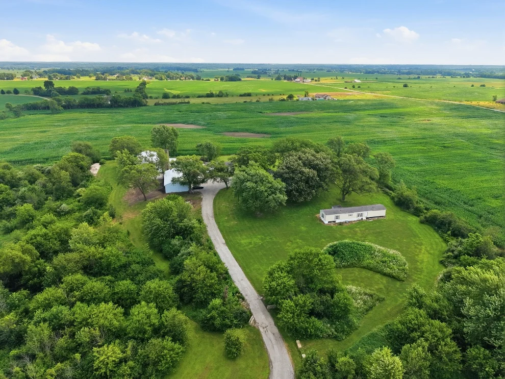 Unit for sale at 2737 E Indiana Avenue, Beecher, IL 60401