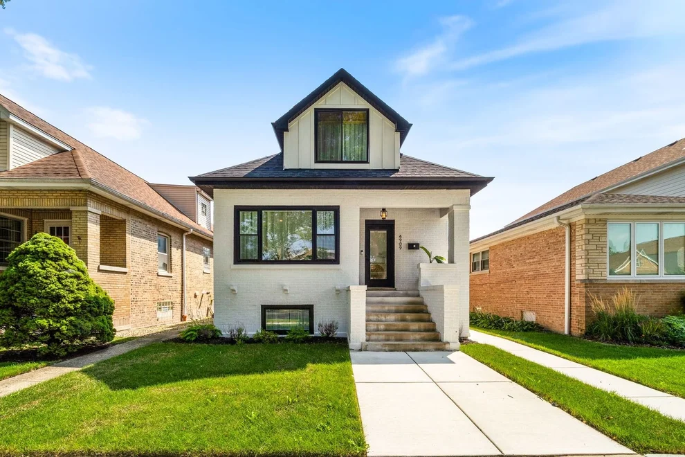 Unit for sale at 4909 N Merrimac Avenue, Chicago, IL 60630