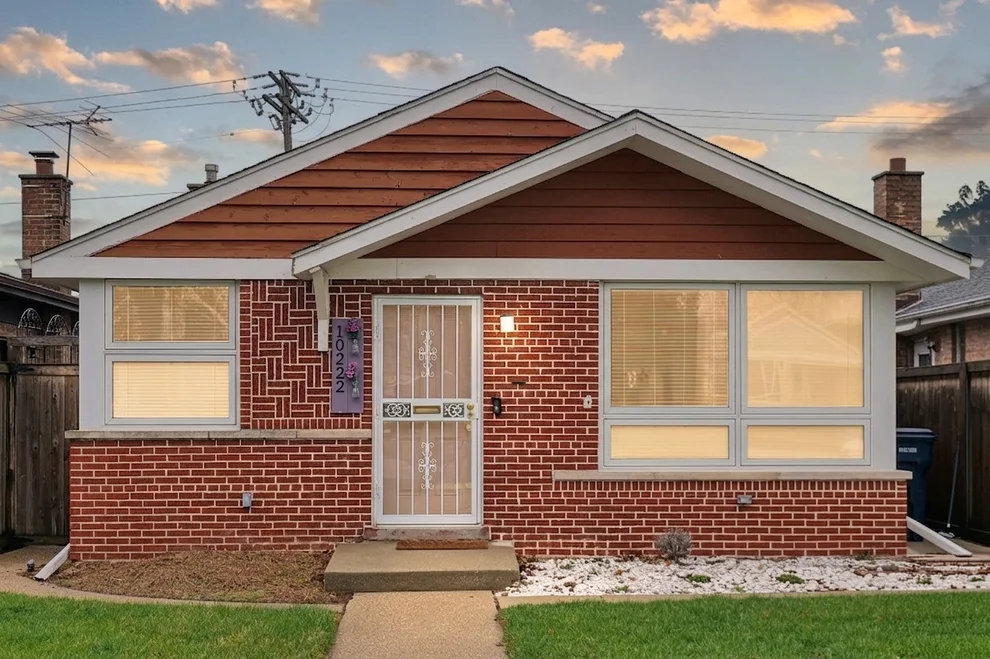 Unit for sale at 10222 S California Avenue, Evergreen Park, IL 60805