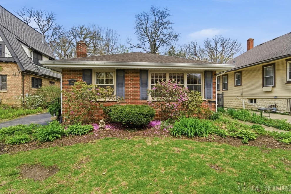 Unit for sale at 1304 Gilbert Avenue, Downers Grove, IL 60515