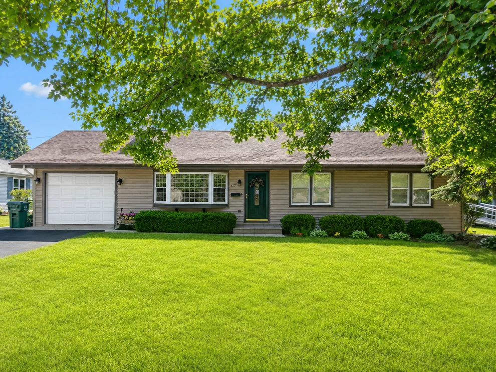 Unit for sale at 417 S Plum Grove Road, Palatine, IL 60067