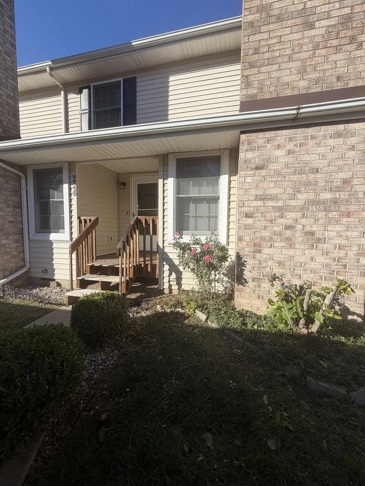 903 North Linden Street