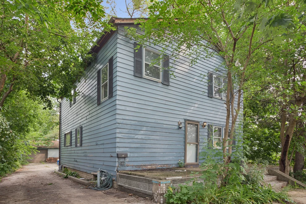Unit for sale at 100 W Natoma Avenue, Addison, IL 60101