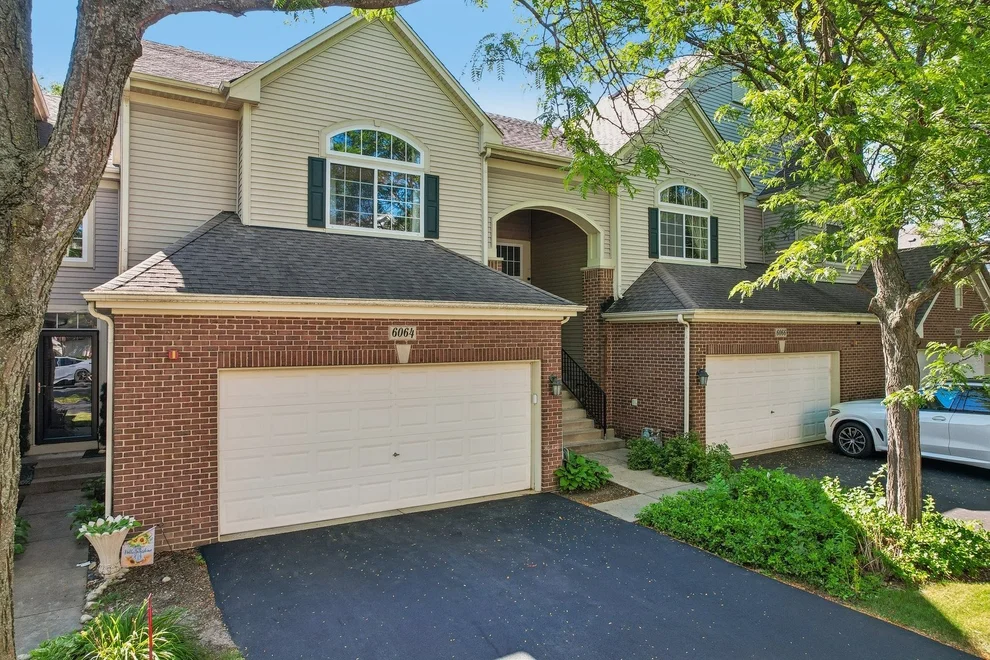 Unit for sale at 6064 Delaney Drive, Hoffman Estates, IL 60192