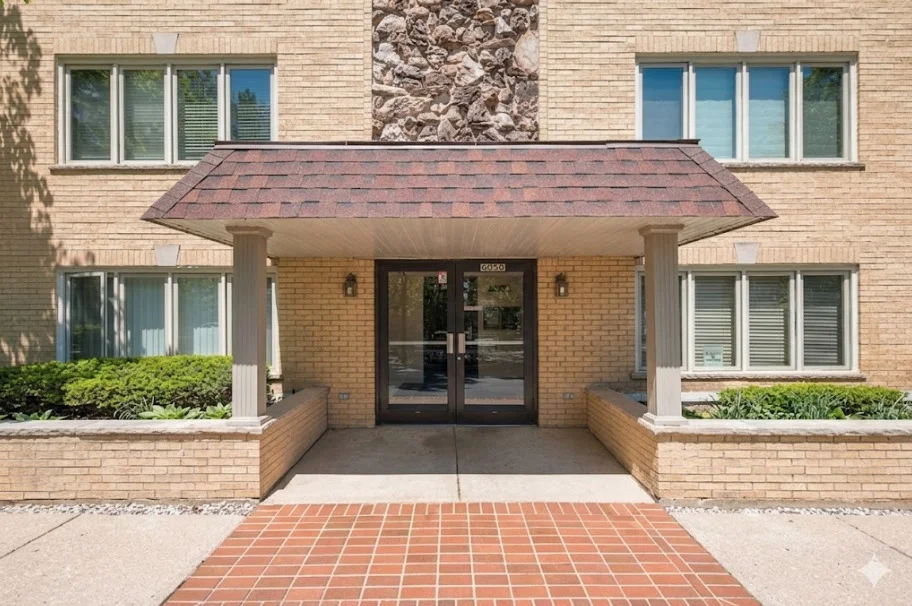 Unit for sale at 6050 W Eastwood Avenue, Chicago, IL 60630