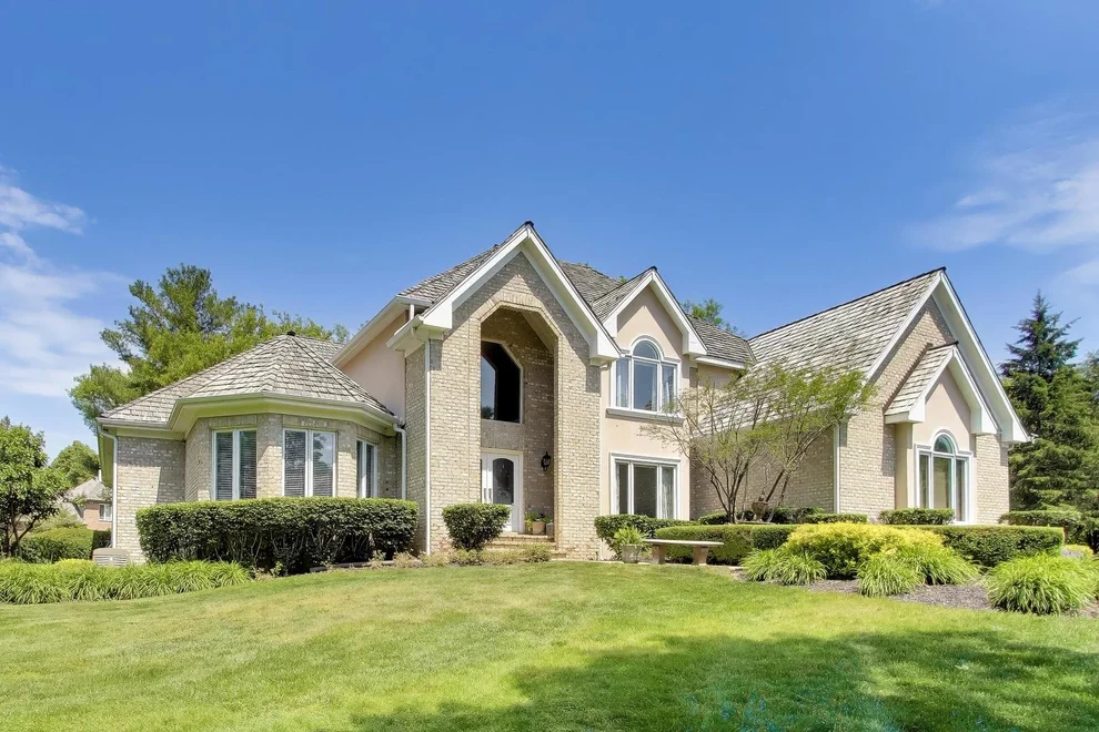 Unit for sale at 4550 Eleanor Drive, Long Grove, IL 60047
