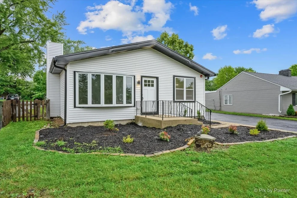 Unit for sale at 18172 W Twin Lakes Boulevard, Grayslake, IL 60030