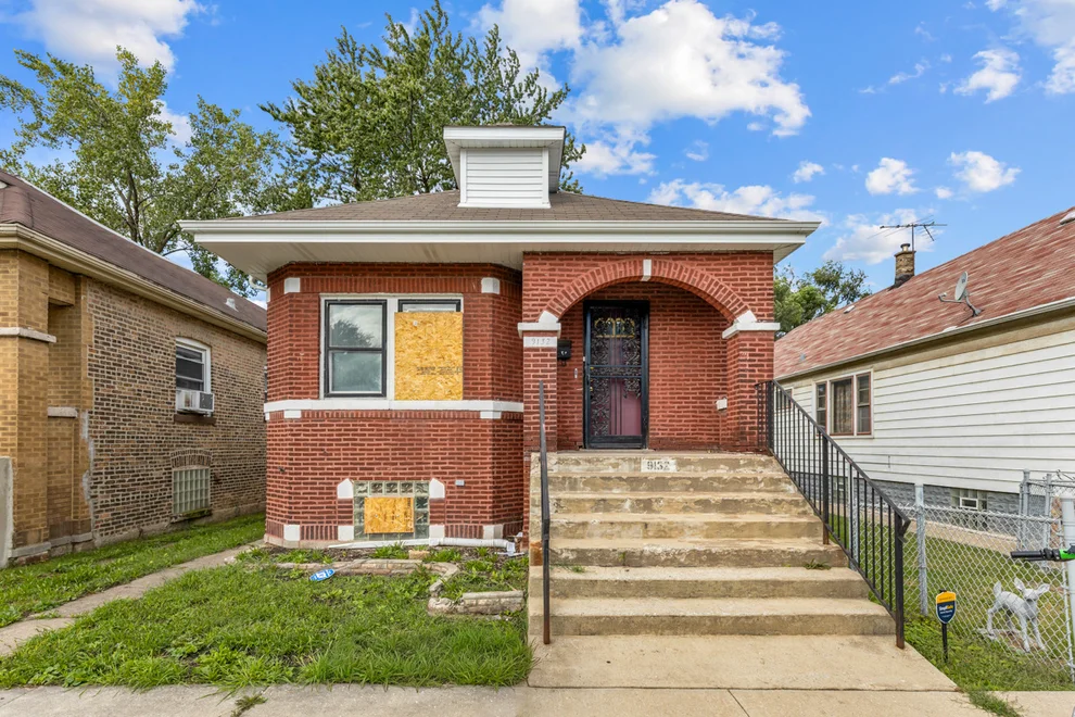 Unit for sale at 9132 S Blackstone Avenue, Chicago, IL 60619