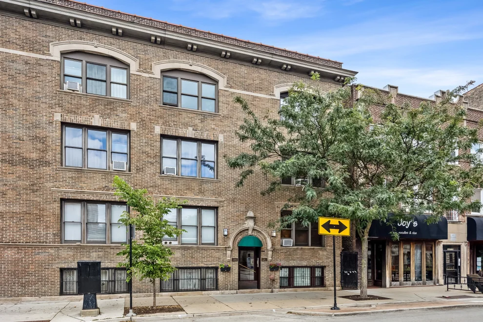 Unit for sale at 3263 N BROADWAY Street, Chicago, IL 60657