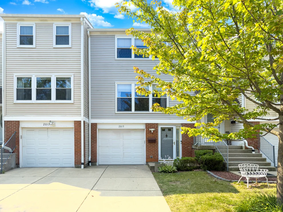 Unit for sale at 2015 Stanley Court, Schaumburg, IL 60194