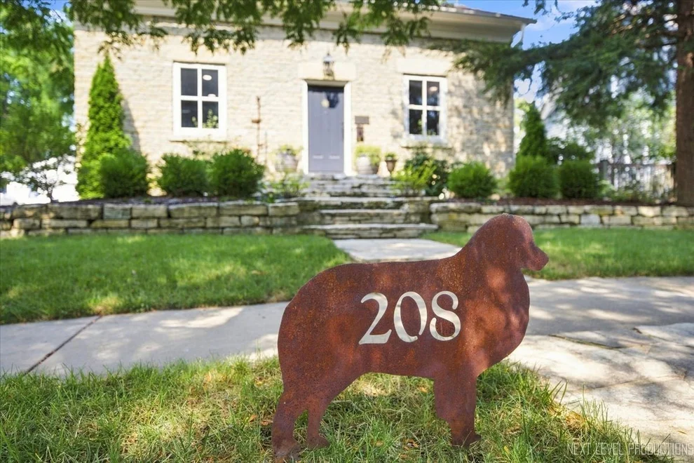 Unit for sale at 208 S 1st Street, Geneva, IL 60134