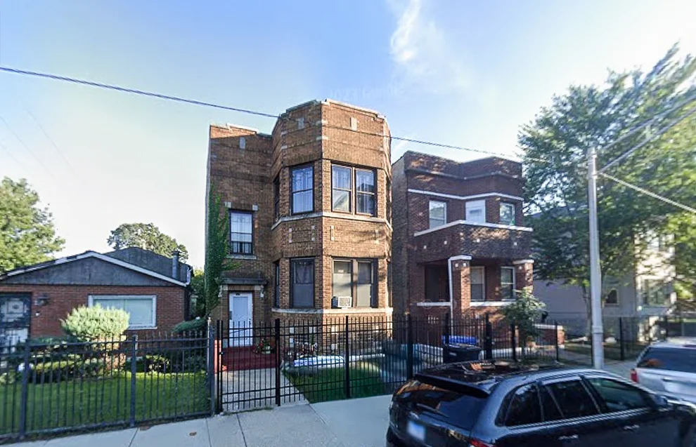 Unit for sale at 2821 E 77th Place, Chicago, IL 60649