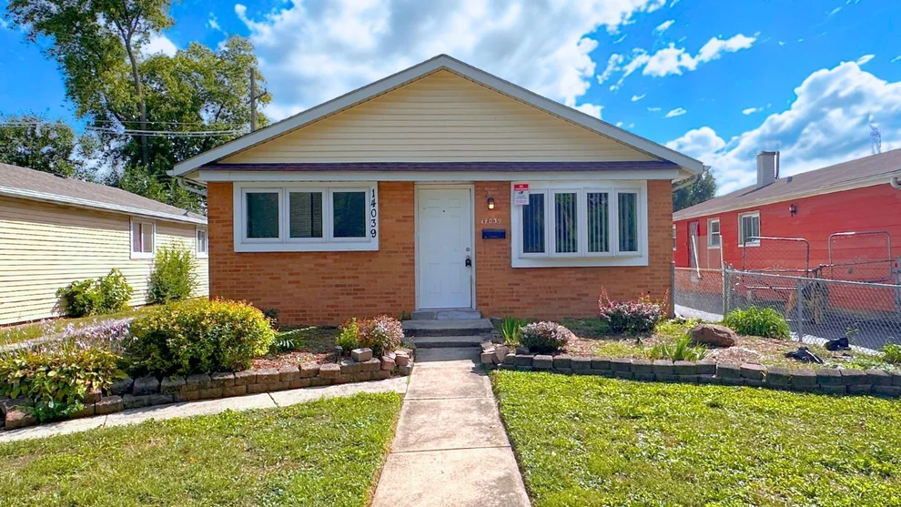 Unit for sale at 14039 S Claire Boulevard, Robbins, IL 60472