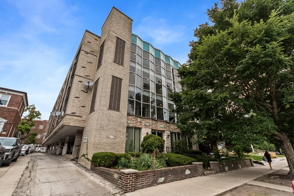 Unit for sale at 938 NORTH Boulevard, Oak Park, IL 60301