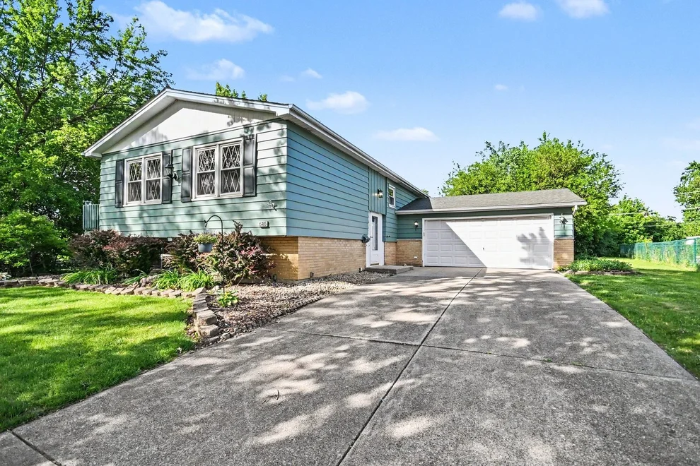 Unit for sale at 15405 James Drive, Oak Forest, IL 60452