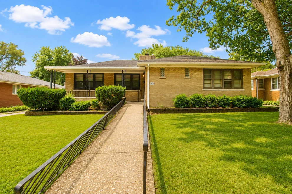 Unit for sale at 1067 Wentworth Avenue, Calumet City, IL 60409
