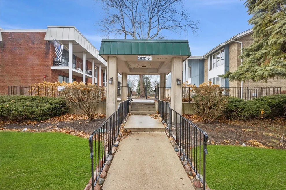 Unit for sale at 9808 S Karlov Avenue, Oak Lawn, IL 60453