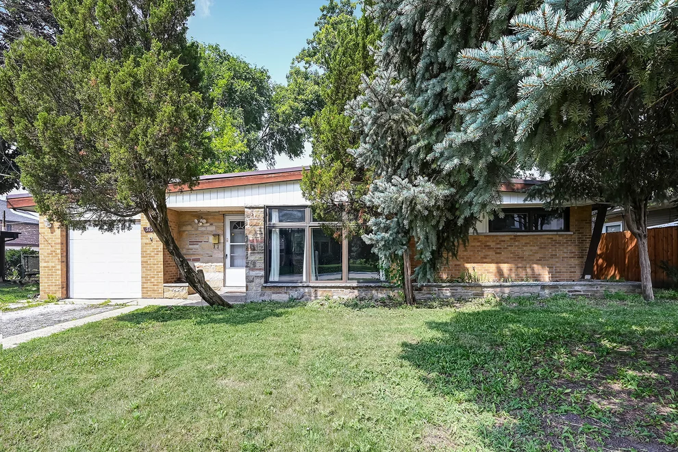 Unit for sale at 5190 N Moreland Avenue, Norridge, IL 60706