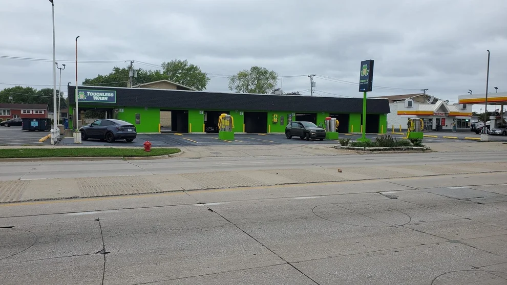 Unit for sale at 14510 Pulaski Road, Midlothian, IL 60445