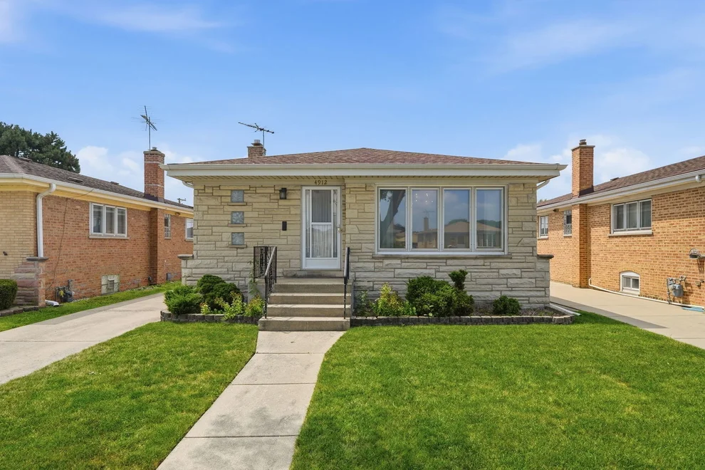 Unit for sale at 4912 N Ridgewood Avenue, Norridge, IL 60706