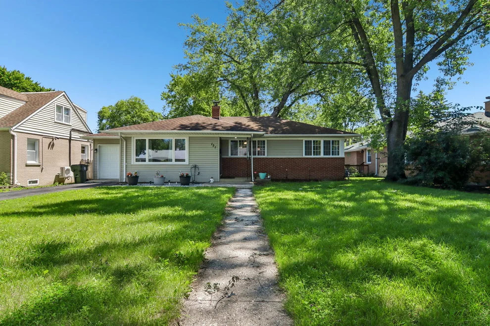 Unit for sale at 151 S Ashland Avenue, Palatine, IL 60074