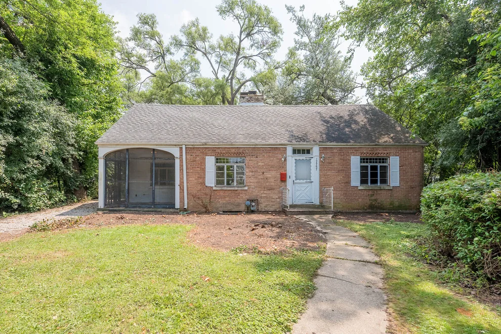 Unit for sale at 17757 Howe Avenue, Homewood, IL 60430