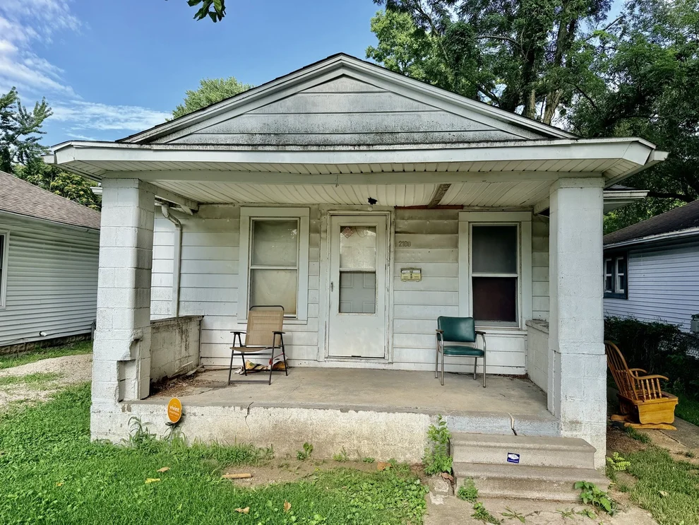 Unit for sale at 2180 S 17th Street, Springfield, IL 62703