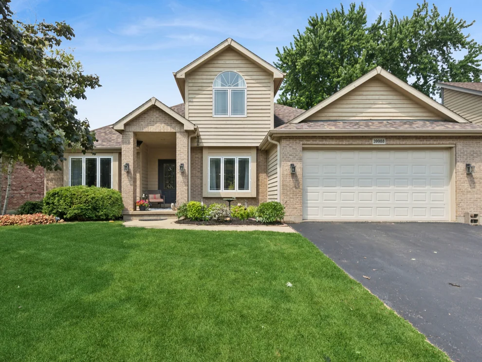 Unit for sale at 39988 N Trevino Lane, Antioch, IL 60002