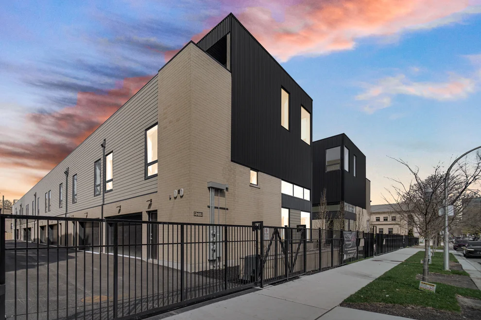 Unit for sale at 6218 S Woodlawn Avenue, Chicago, IL 60637