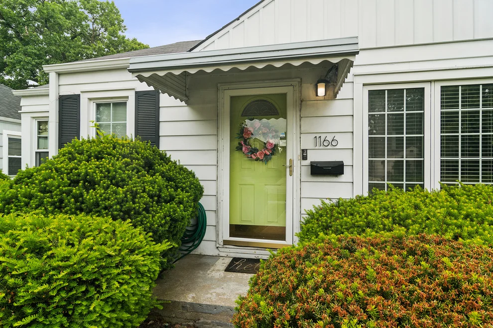 Unit for sale at 1166 Webster Lane, Des Plaines, IL 60016