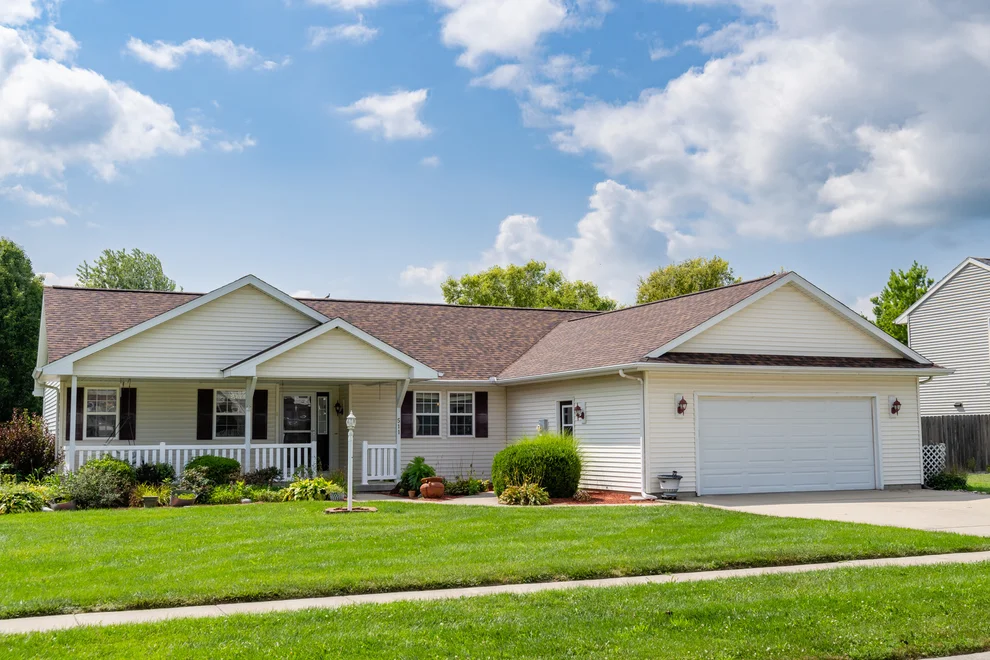 Unit for sale at 511 Winston Drive, St. Joseph, IL 61873