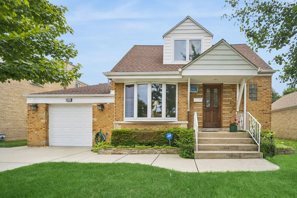 Unit for sale at 6647 N Crawford Avenue, Lincolnwood, IL 60712