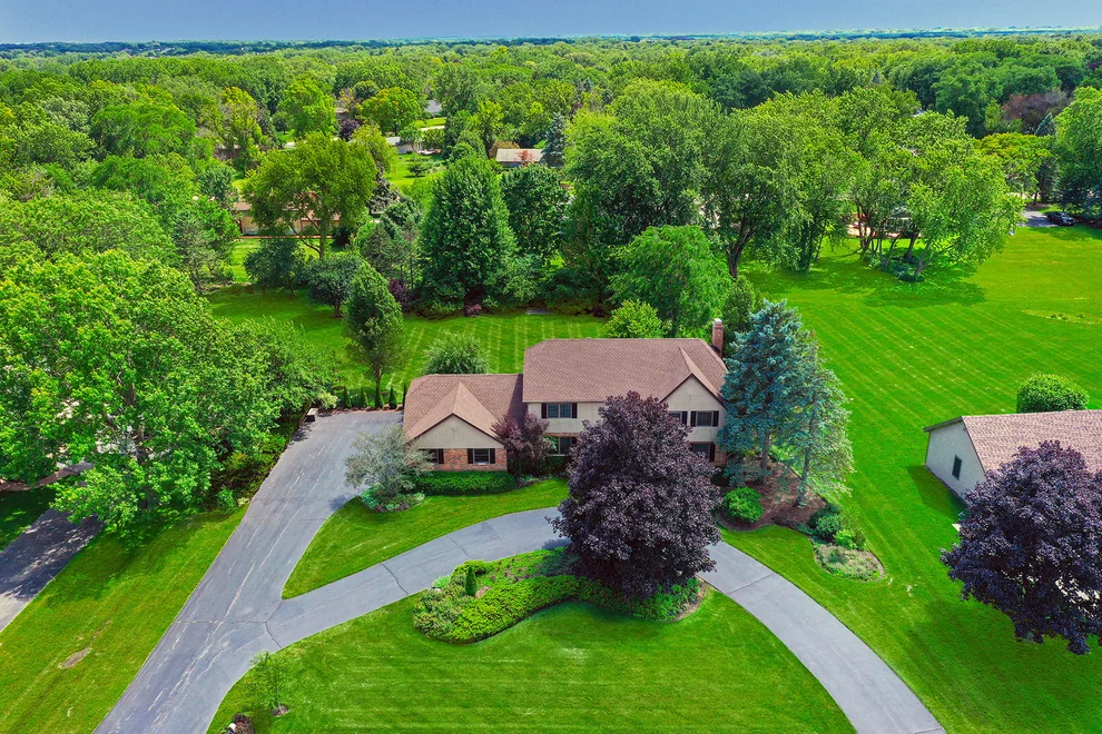 Unit for sale at 46 Carlisle Road, Hawthorn Woods, IL 60047