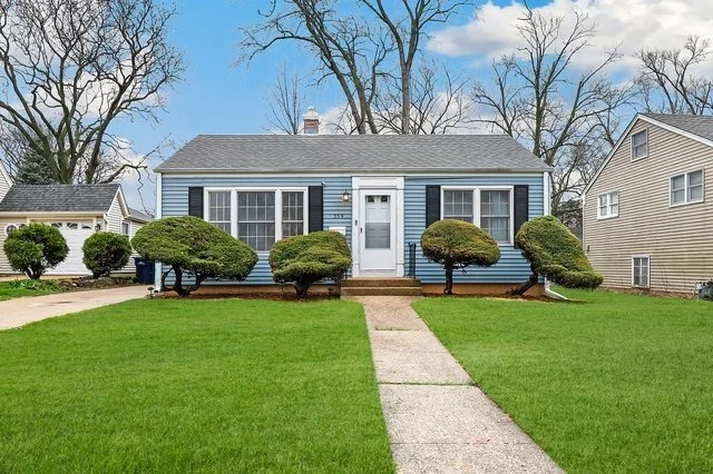 Unit for sale at 559 S Lewis Avenue, Lombard, IL 60148