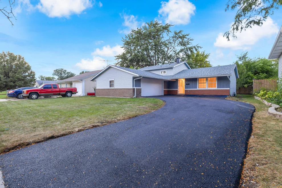 Unit for sale at 706 Armitage Avenue, Glendale Heights, IL 60139