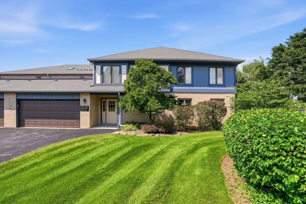 Unit for sale at 2751 Harbor Drive, Joliet, IL 60431