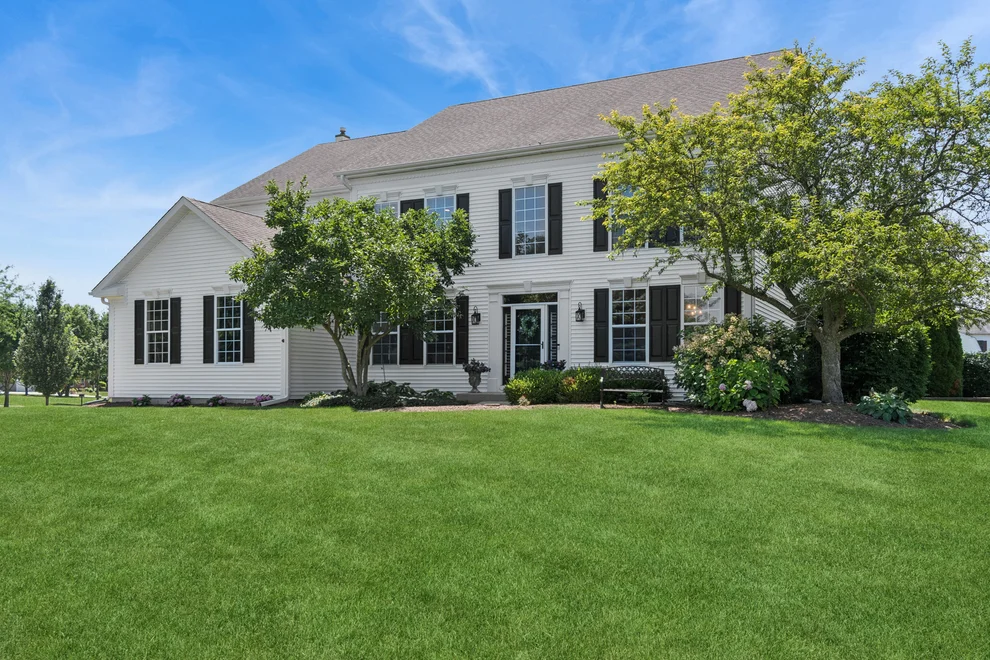 Unit for sale at 1574 Old Forge Road, Bartlett, IL 60103