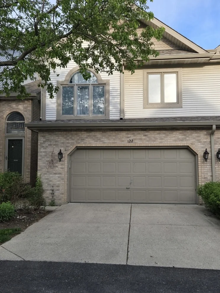 Unit for sale at 122 Schiller Place, Itasca, IL 60143