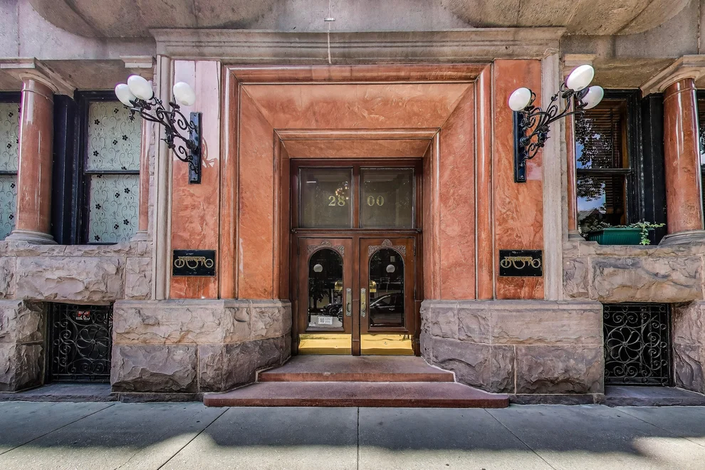 Unit for sale at 2800 N Pine Grove Avenue, Chicago, IL 60657