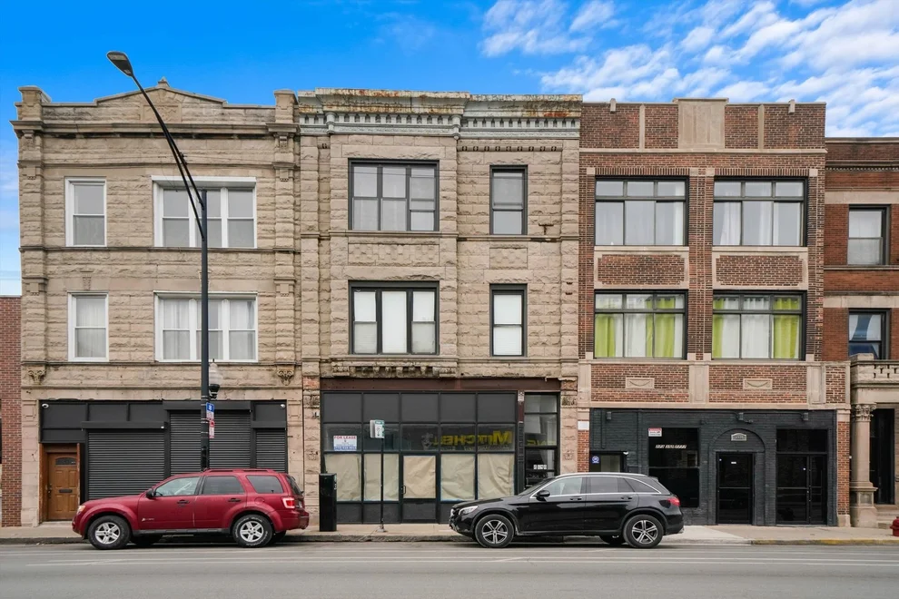 Unit for sale at 2140 W Cermak Road, Chicago, IL 60608