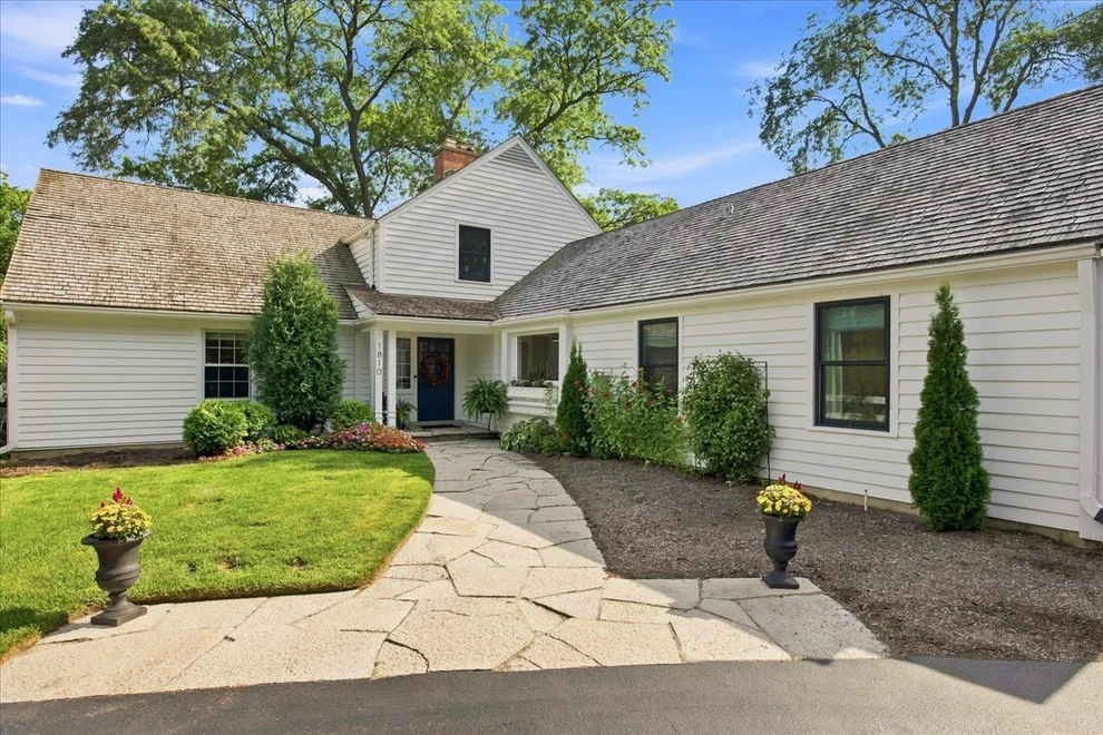 Unit for sale at 1810 South Lane, Northbrook, IL 60062