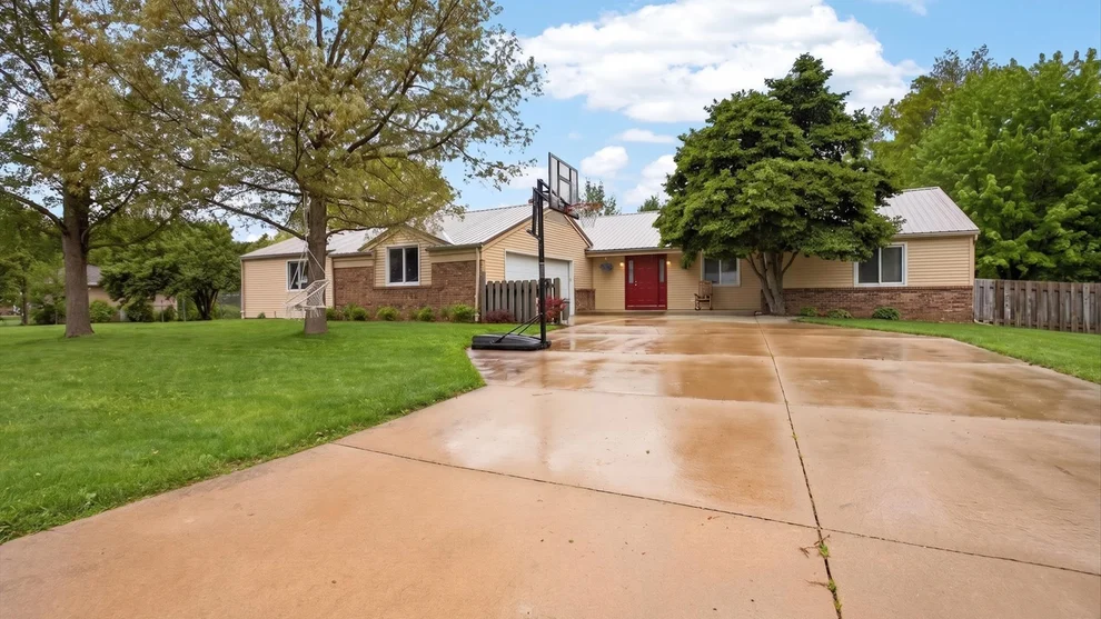 Unit for sale at 13884 Rengel Drive, Bloomington, IL 61705