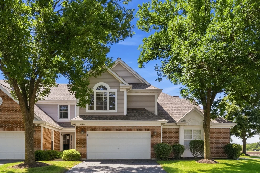 Unit for sale at 1911 N Silver Lake Road, Arlington Heights, IL 60004