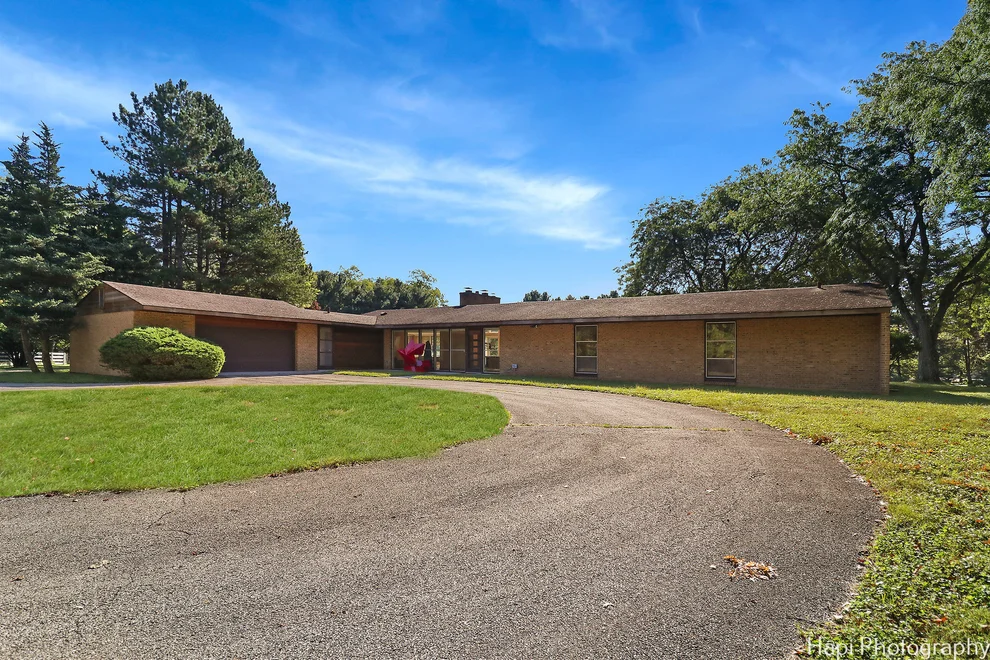 Unit for sale at 80 Meadow Hill Road, Barrington Hills, IL 60010
