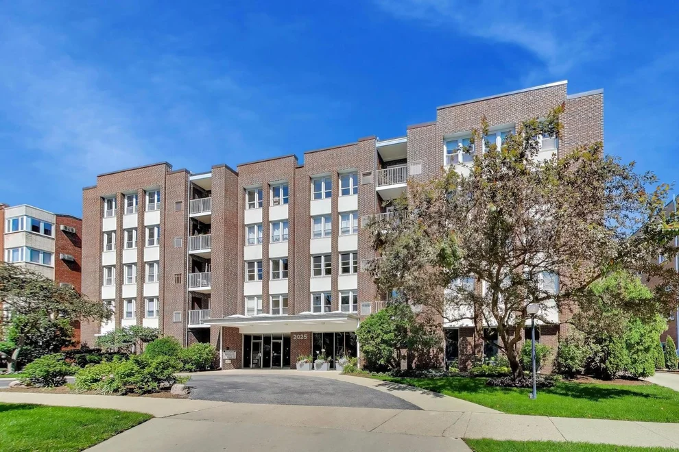 Unit for sale at 2025 Sherman Avenue, Evanston, IL 60201