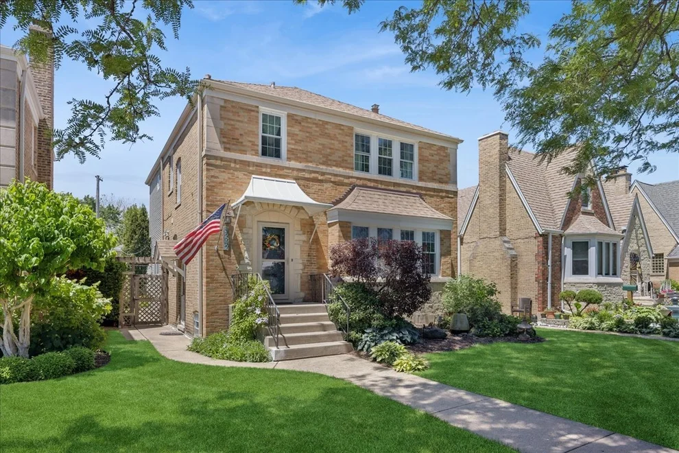 Unit for sale at 3242 N New England Avenue, Chicago, IL 60634