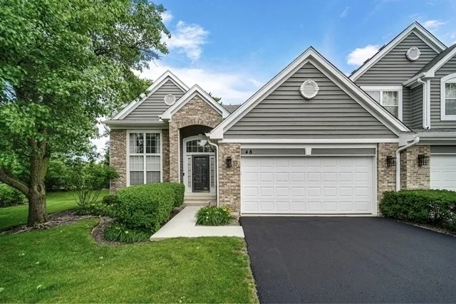 Unit for sale at 48 Wellesley Circle, Northbrook, IL 60062